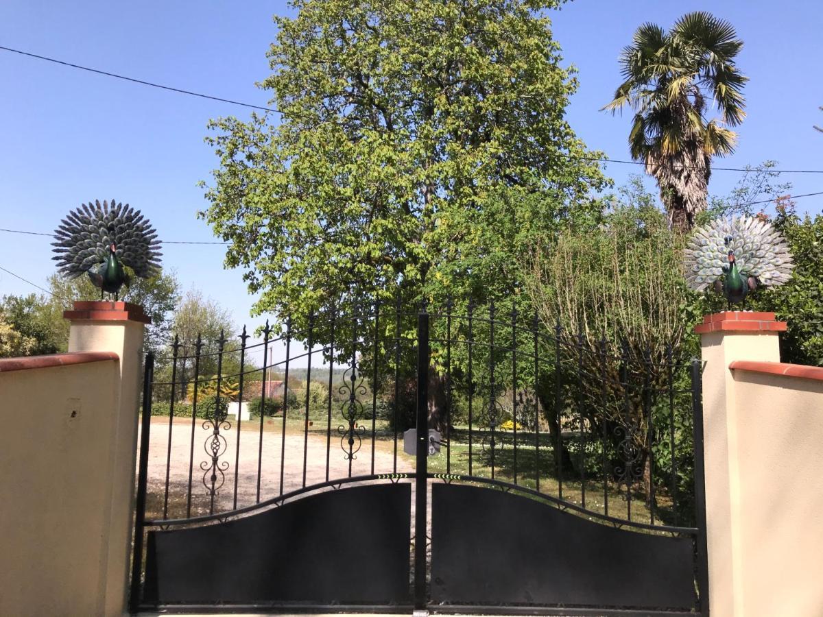 לינה וארוחת בוקר Laujuzan Domaine Pierrot מראה חיצוני תמונה