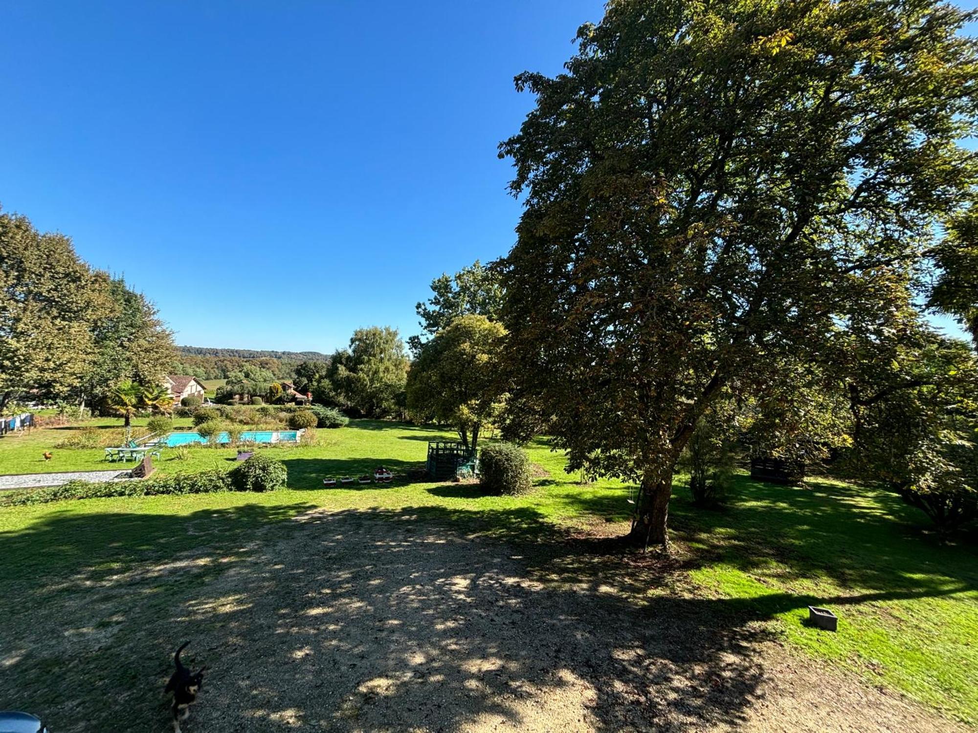 לינה וארוחת בוקר Laujuzan Domaine Pierrot מראה חיצוני תמונה
